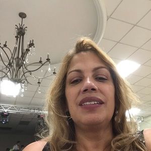 Meet your Posher, Noelia